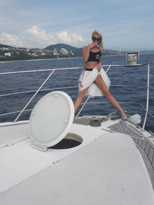 Анна — проститутка с большой грудью, от 3500 руб. в час