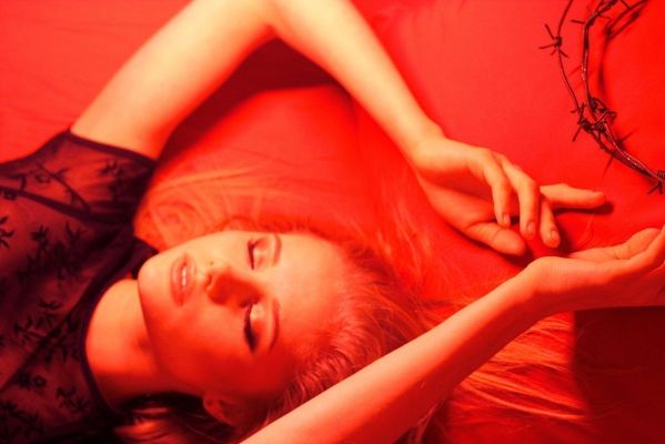 Шлюха за деньги (31 лет) работает в Питере (Фрунзенский)