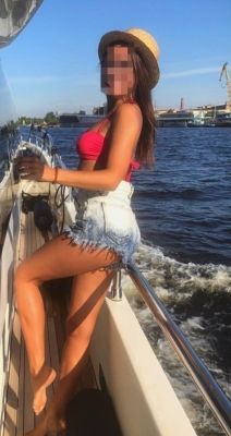 Шлюха за деньги (30 лет) работает в Питере ()