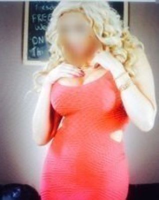 Юля — минет в машине, тел. 8 981 864-50-22