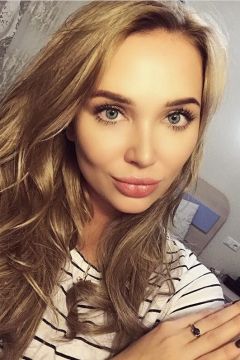 Ульяна — шлюха за деньги, незабываемый мужской досуг в Питере